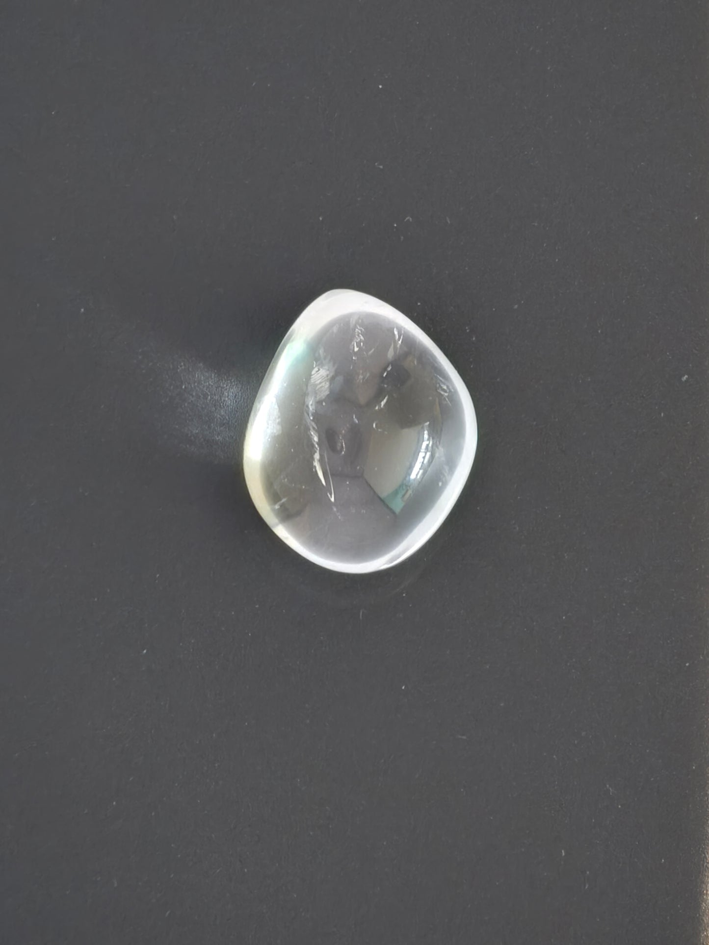 Galet en Cristal de Roche