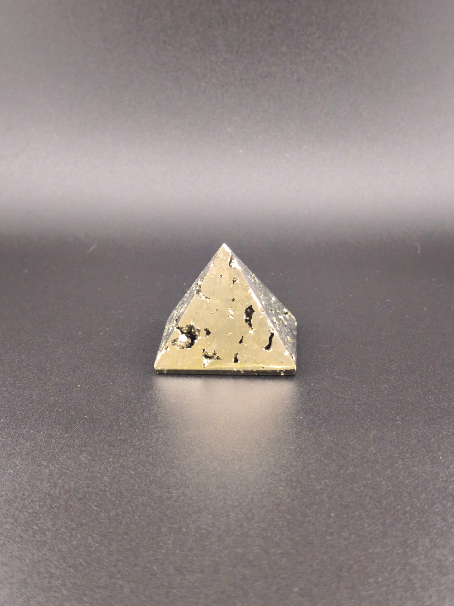 Pyramide en Pyrite