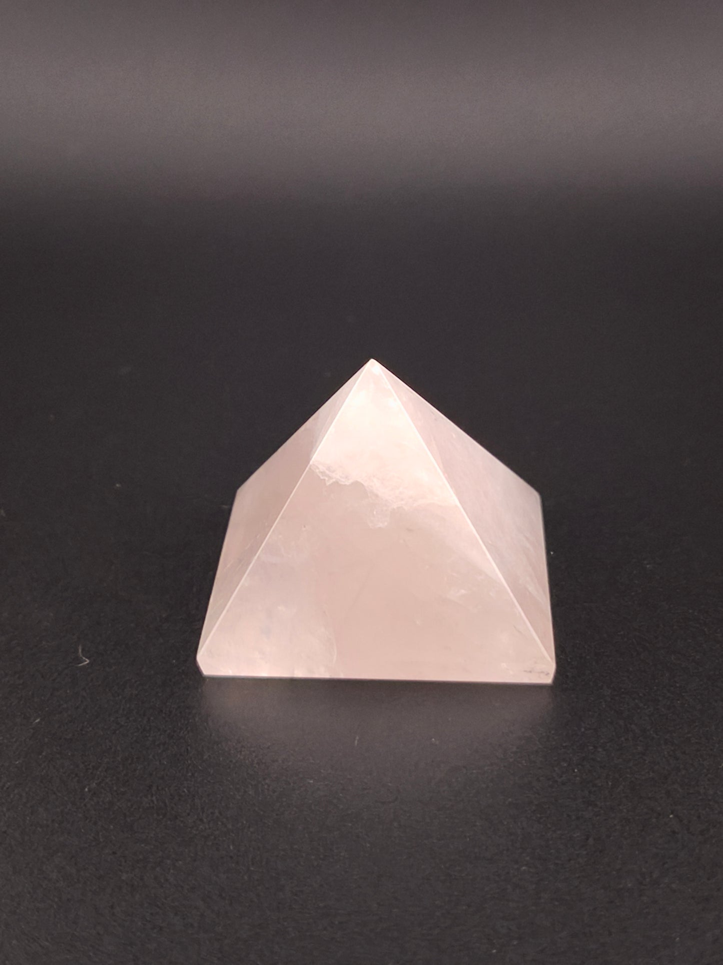 Pyramide en Quartz Rose