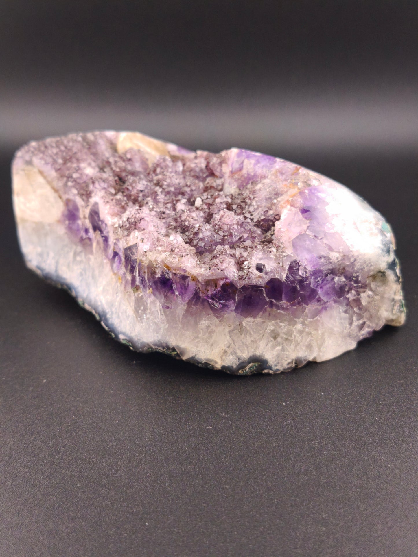 Druse d'Améthyste & Calcite