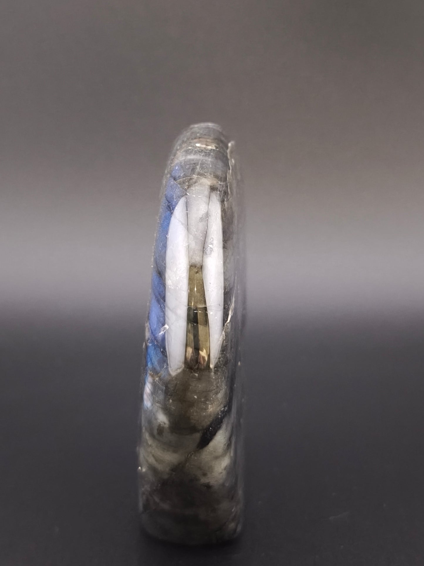 Forme Libre en Labradorite