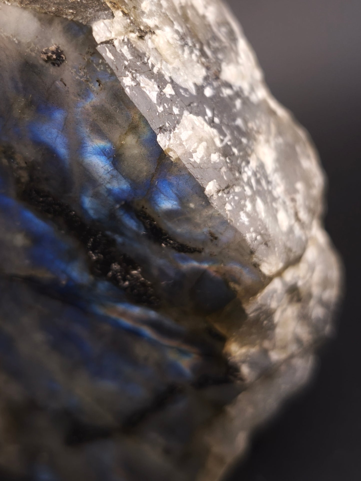 Forme Libre en Labradorite semi brute & polie