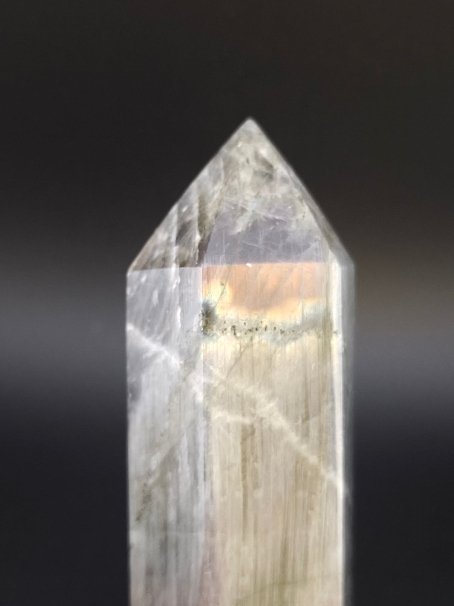 Pointe en Labradorite
