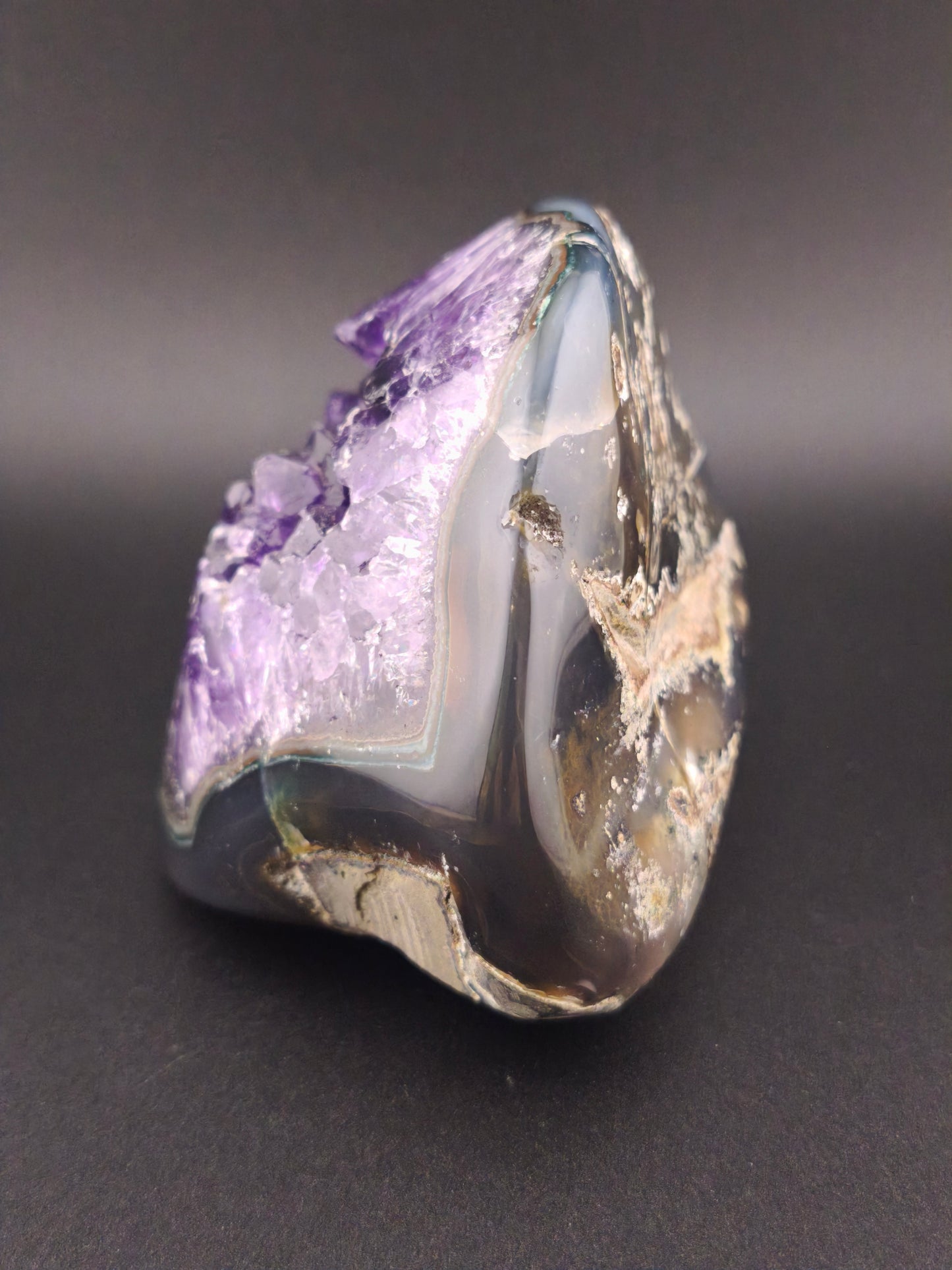 Druse d'Améthyste du Brésil avec Agate