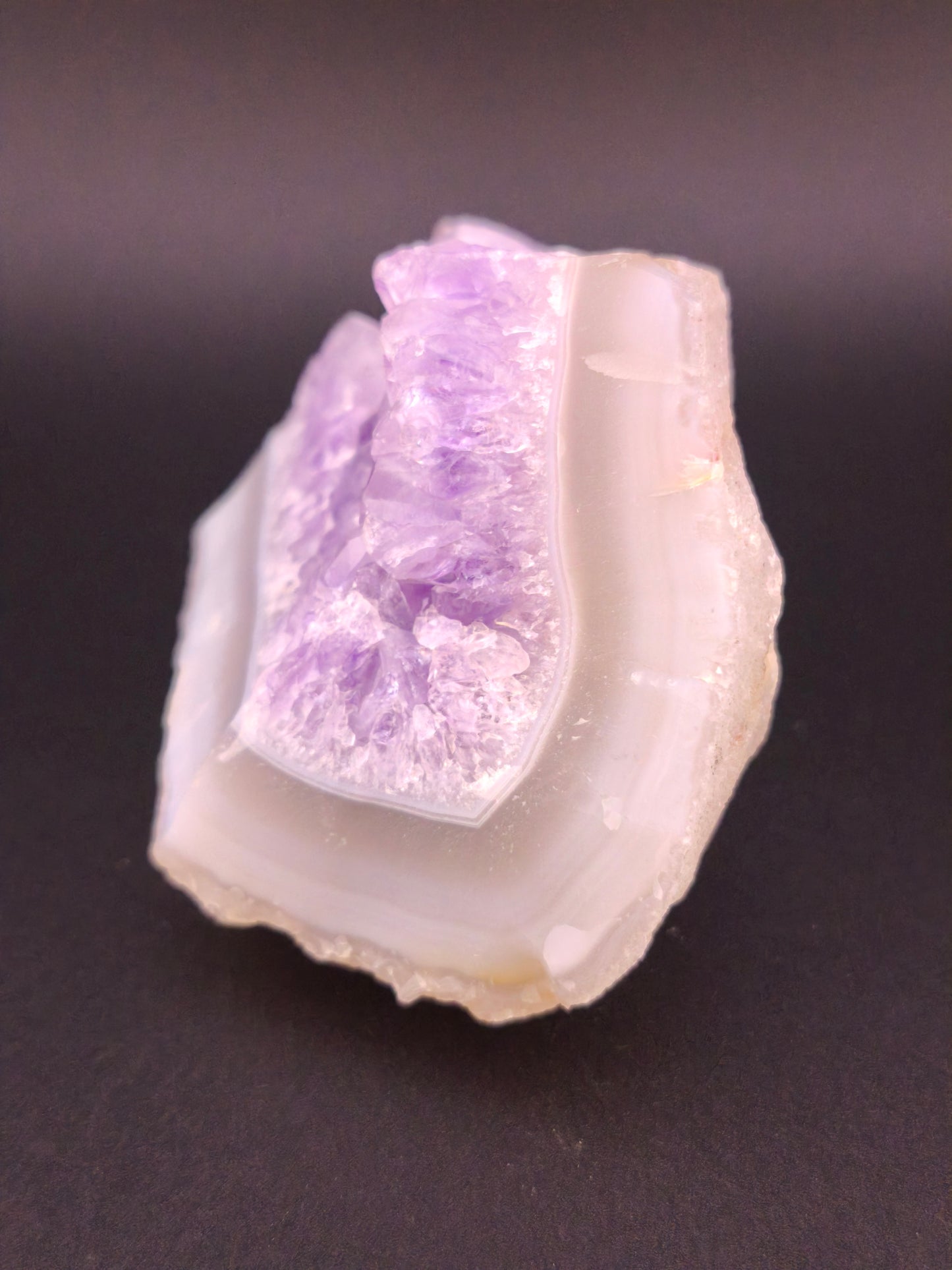 Druse d' Améthyste sur Agate