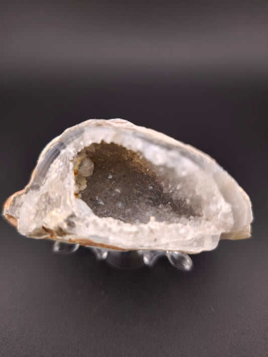 Petite Géode d'Améthyste sur Agate