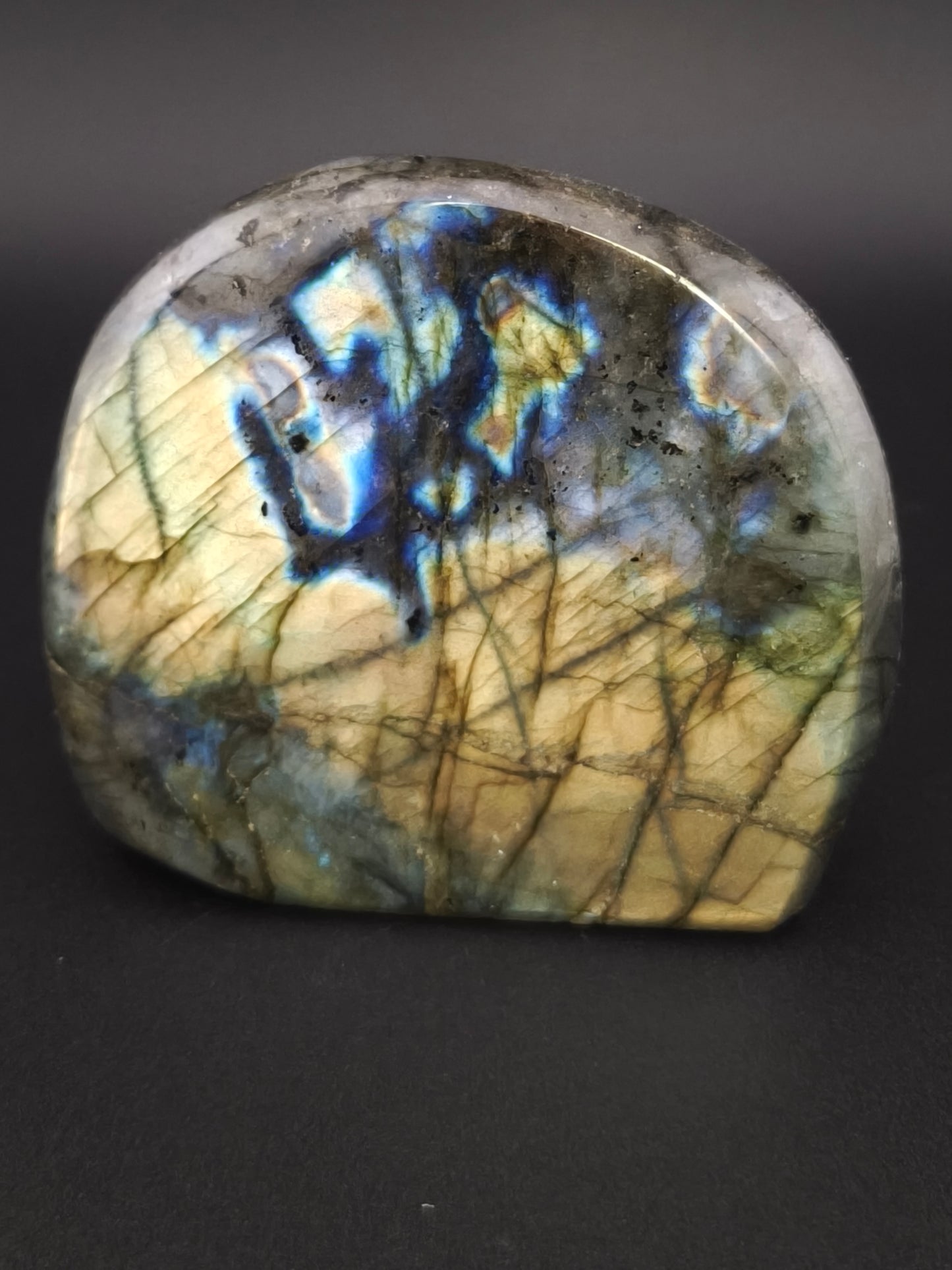 Forme Libre en Labradorite