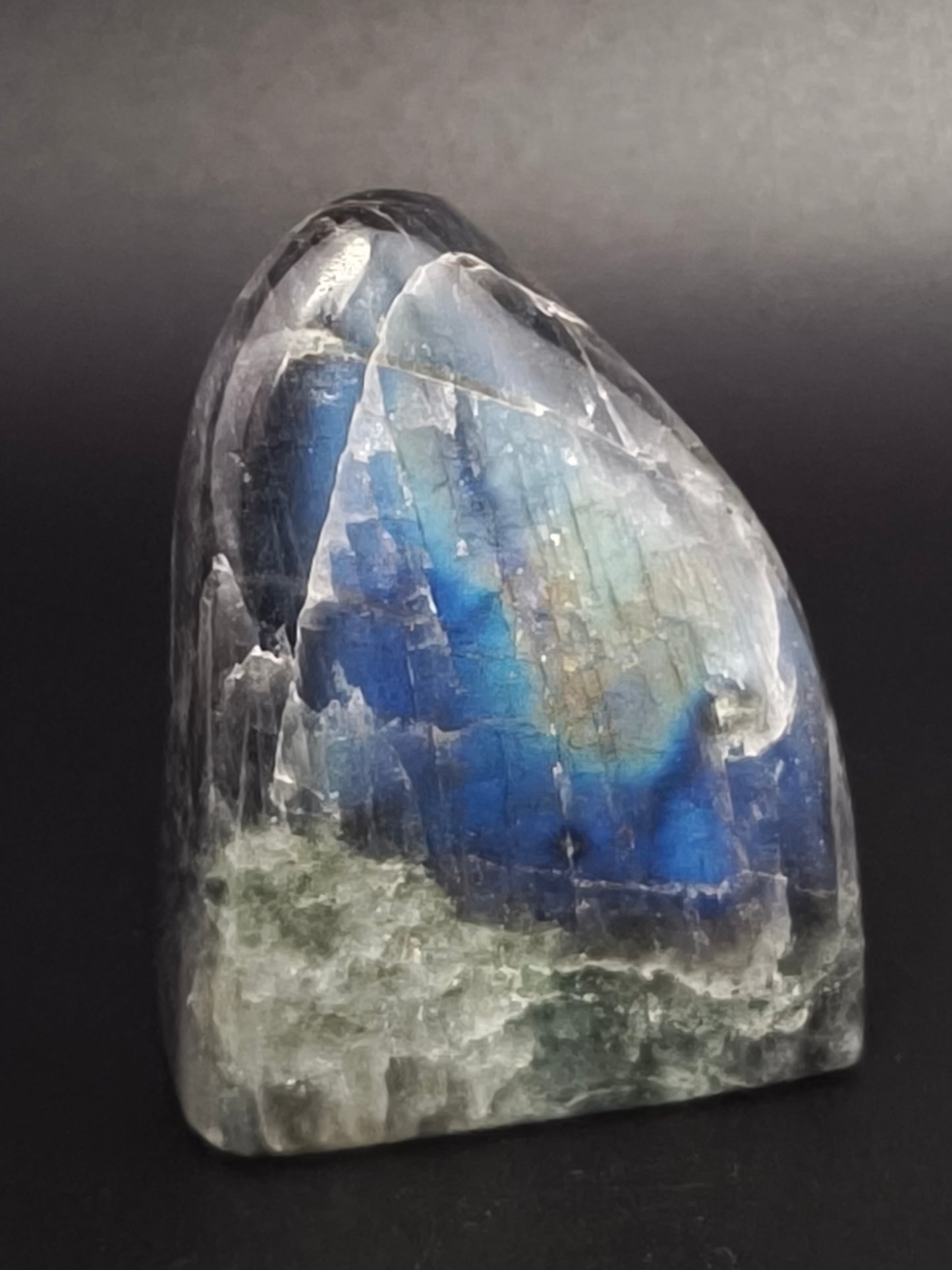 Forme Libre en Labradorite