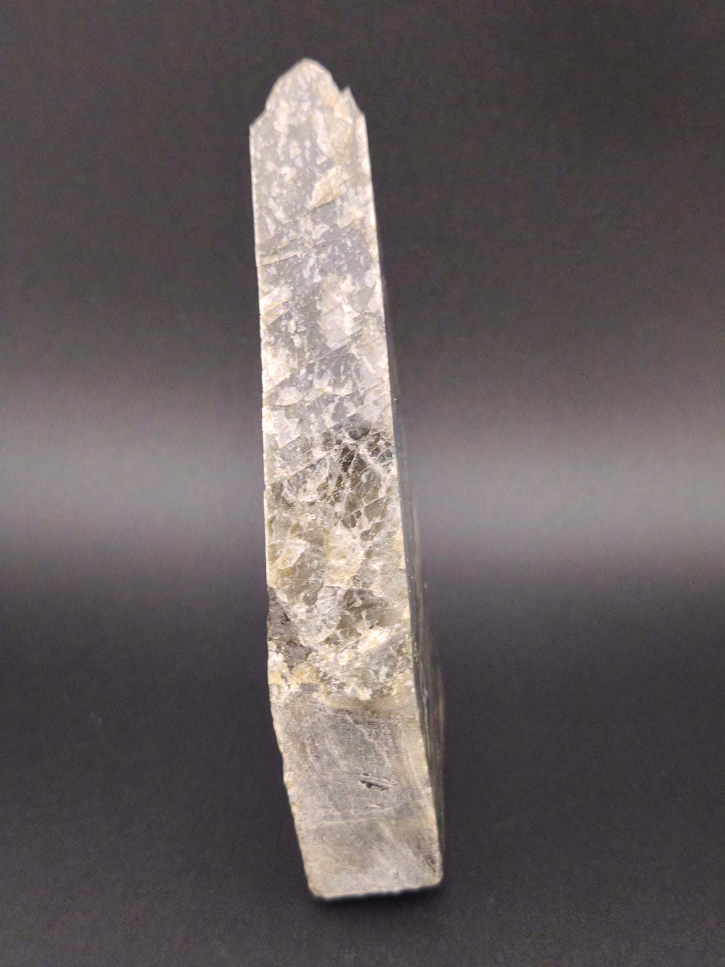 Tranche en Labradorite Semi brute & polie