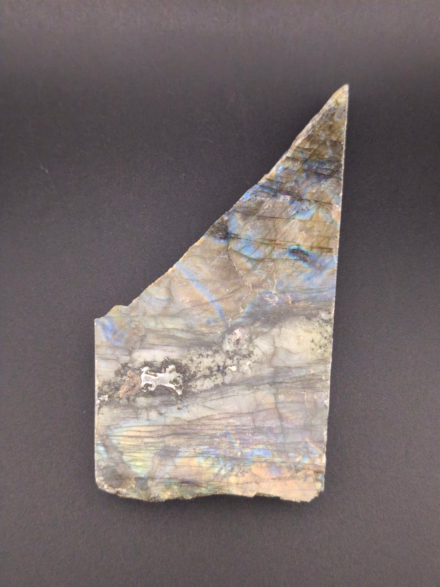 Tranche en Labradorite Semi brute & polie