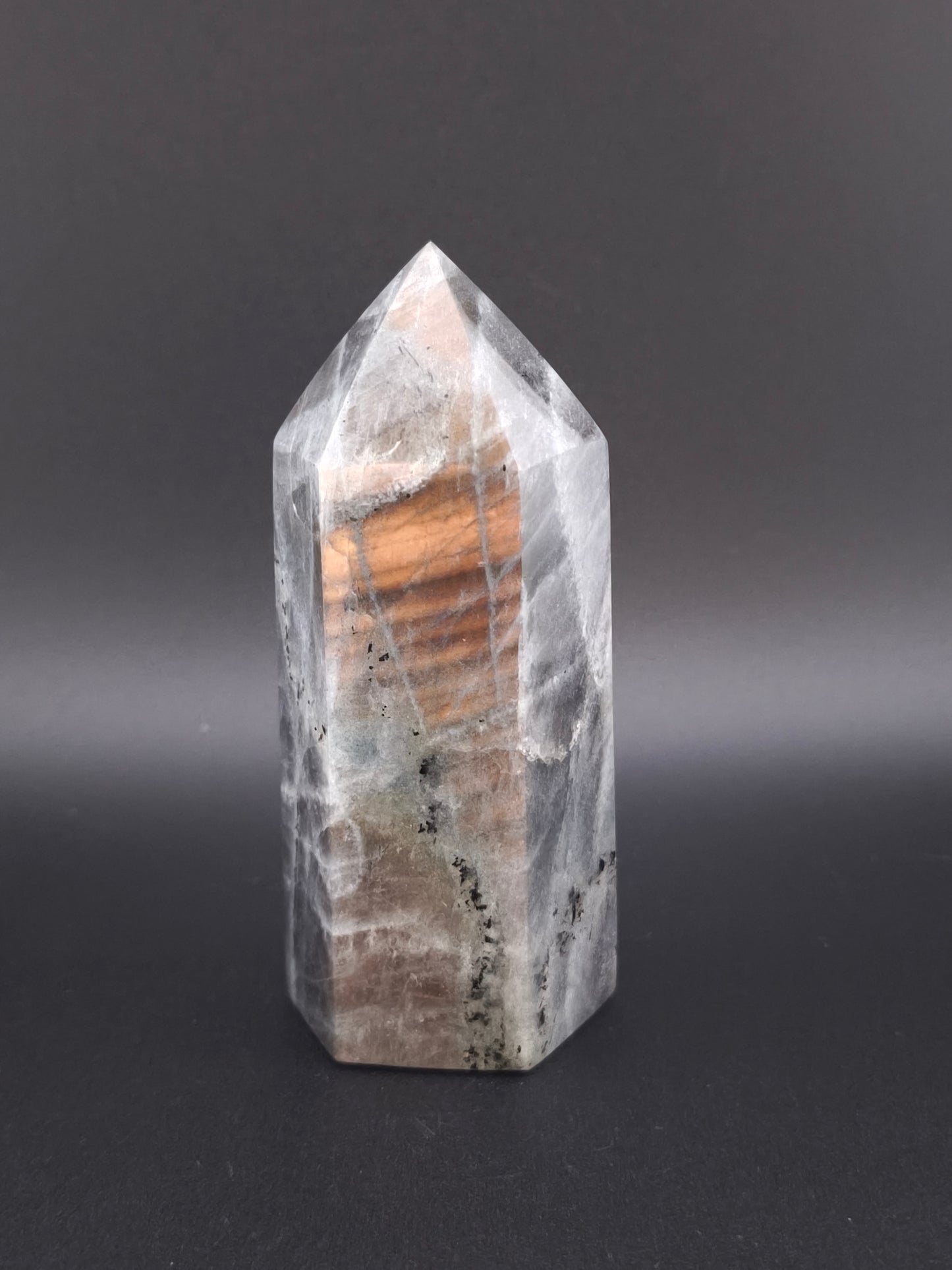 Pointe en Labradorite