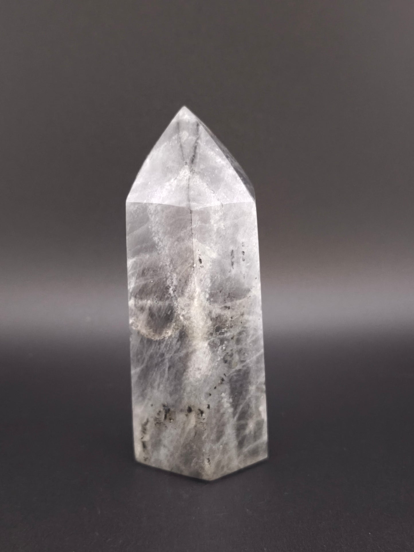 Pointe en Labradorite