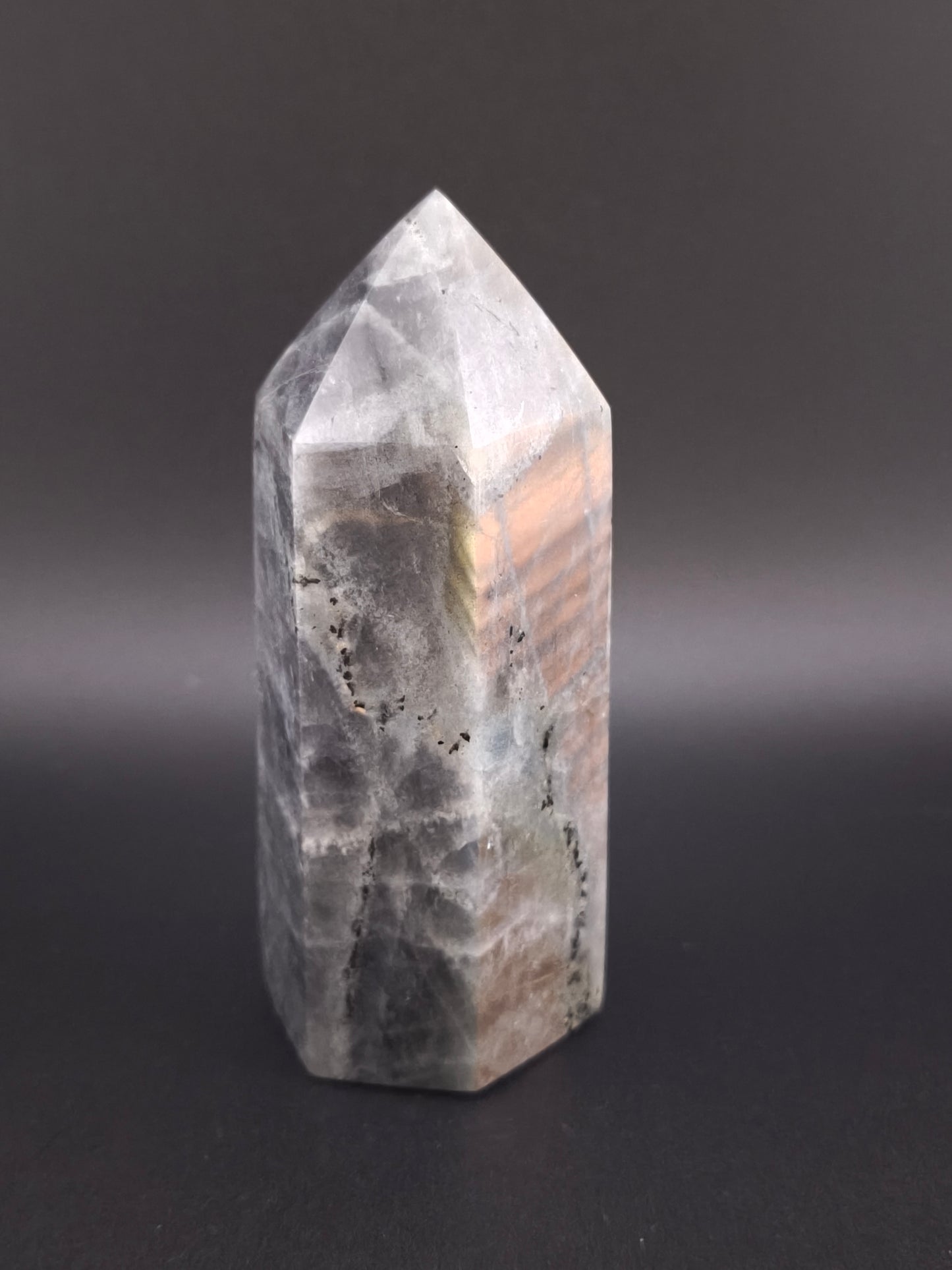 Pointe en Labradorite