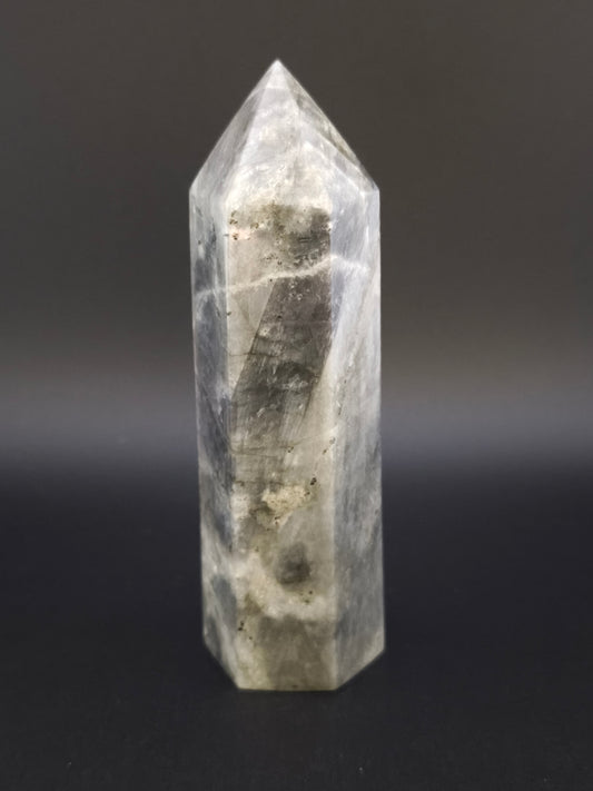 Pointe en Labradorite