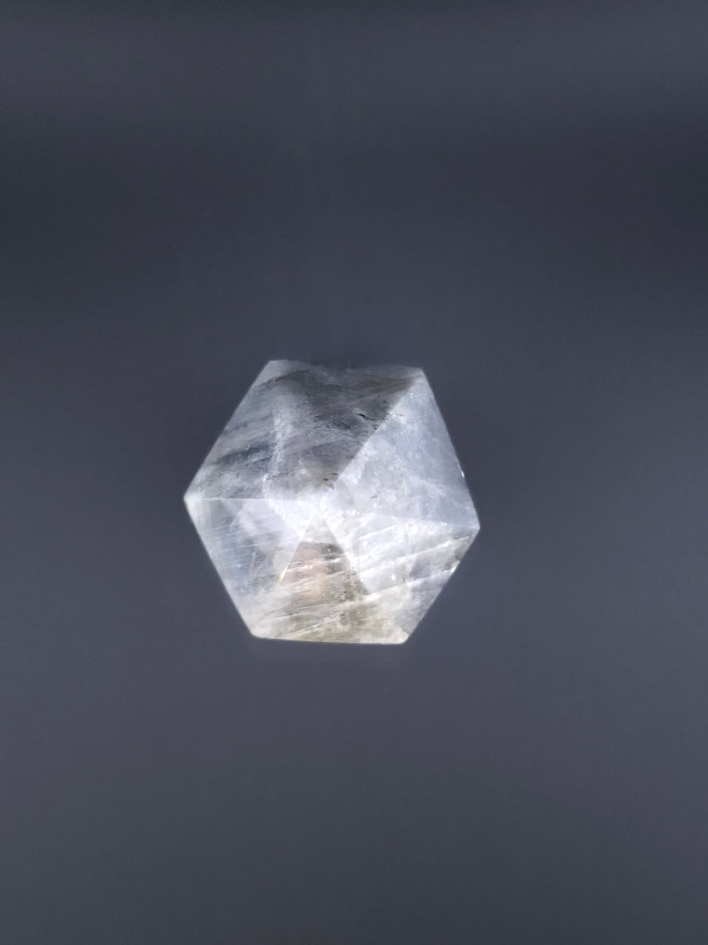 Pointe en Labradorite